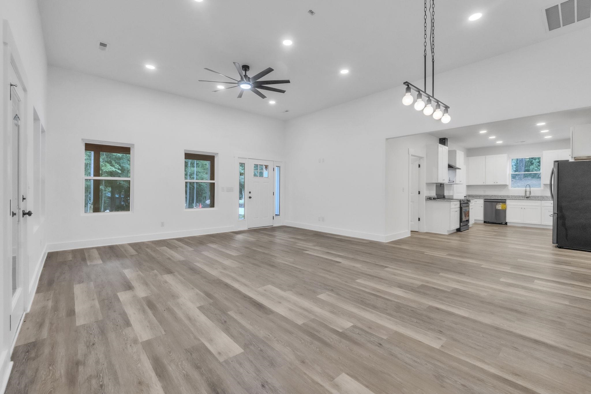 281 Richland Street Chesnee, SC 29323 - Photo 8 of 30