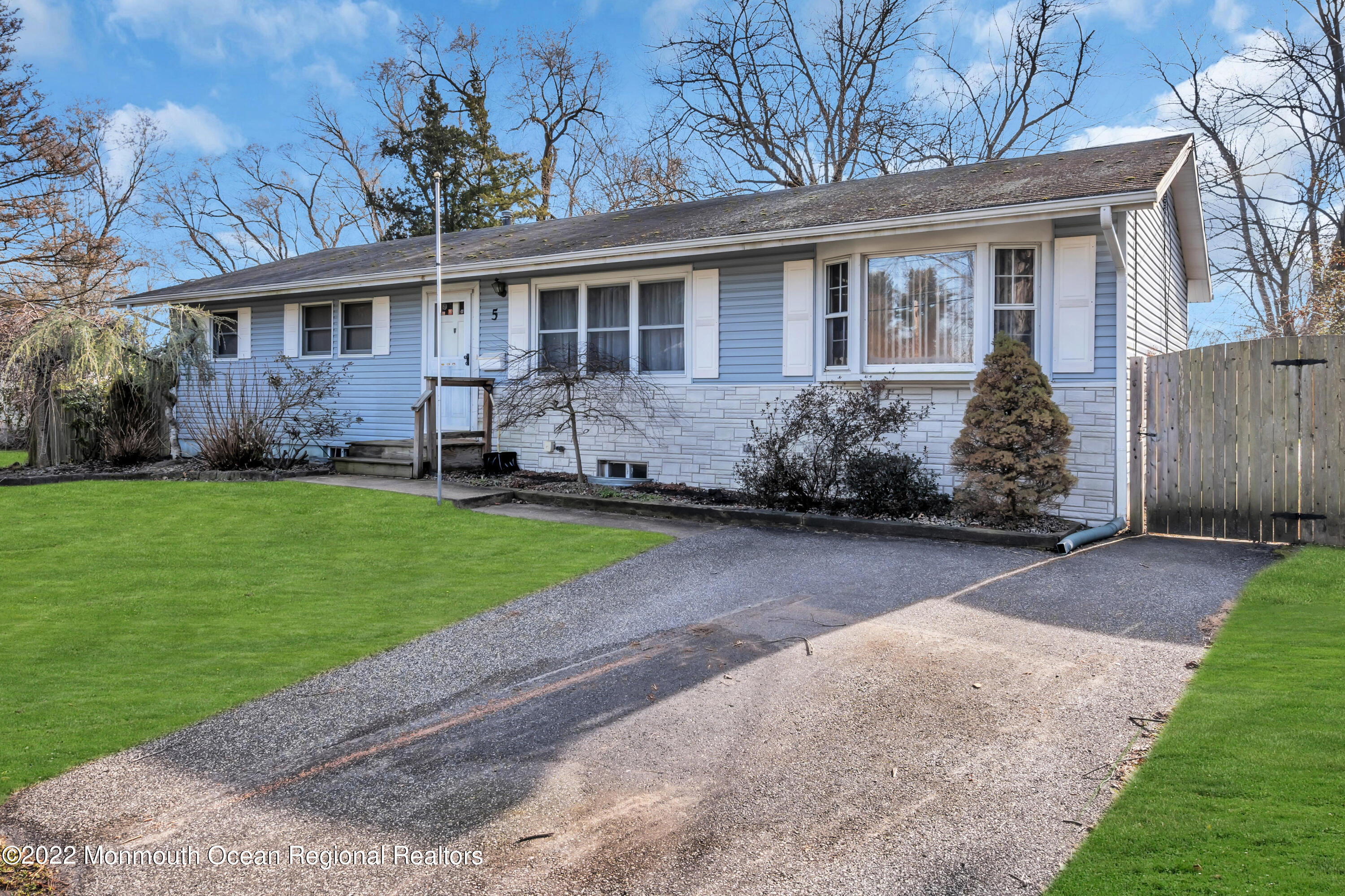 5 Trinity Place Jackson, NJ 08527 - Photo 3 of 49 003_dsc09364-1b