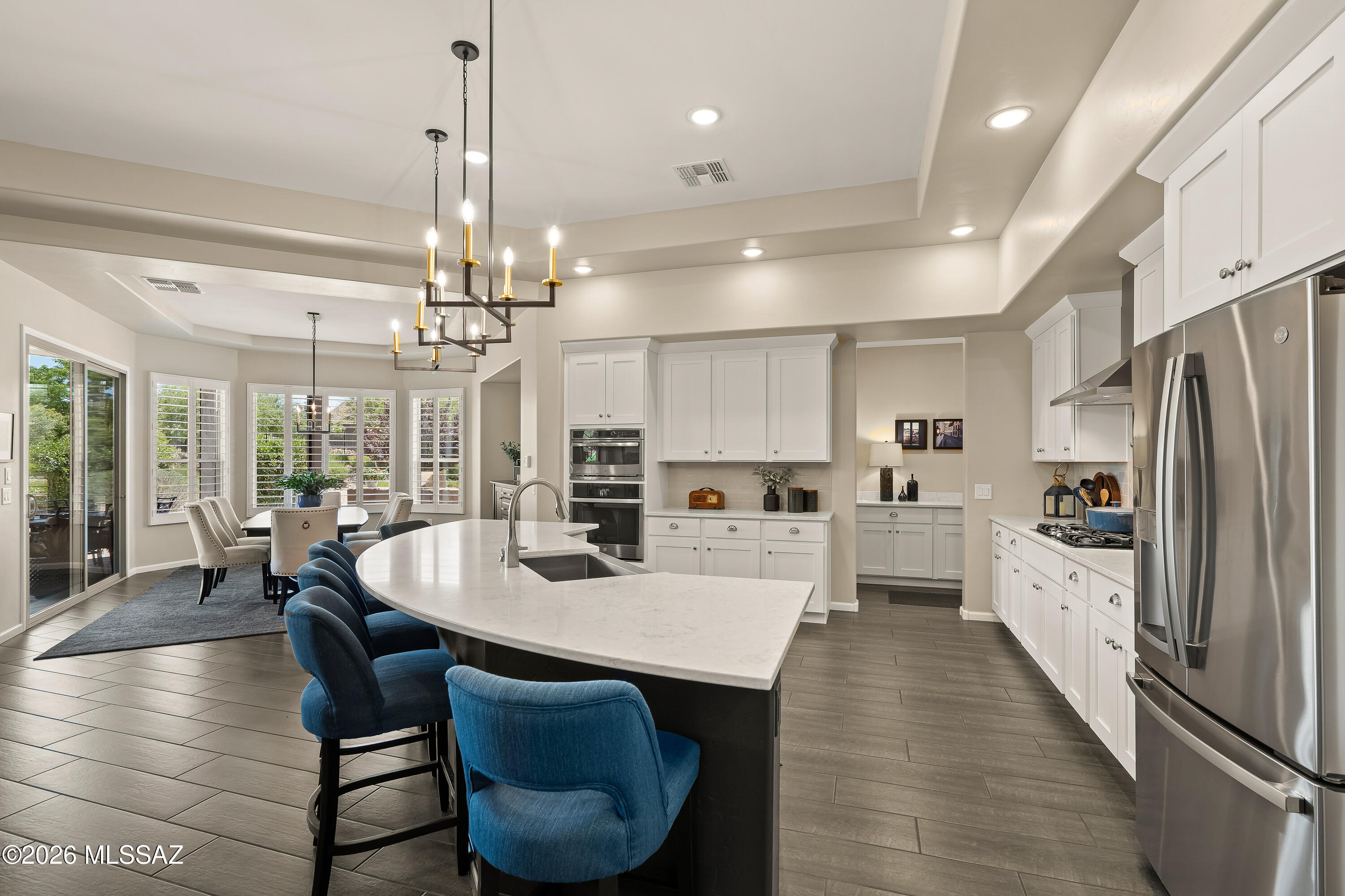 60961 East Arbor Basin Road Oracle, AZ 85623 - Photo 9 of 50 Chef's Kitchen with Quartz Countertops
