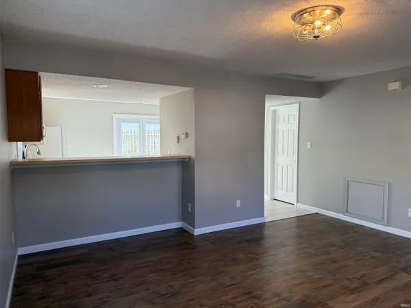 $215,000 | 3368 South Oaklawn Circle, Bloomington, IN 47401