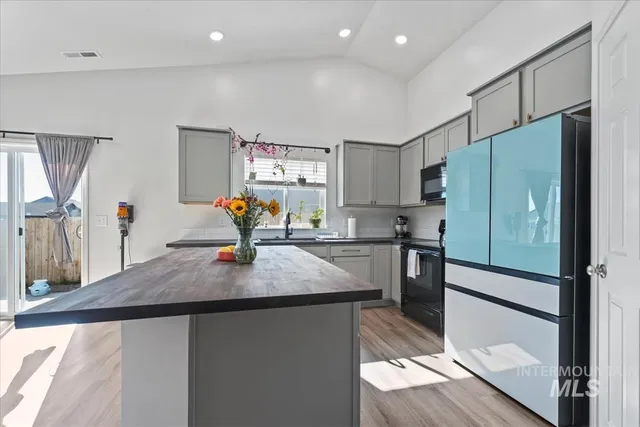 $399,000 | 1025 Southwest Sparrow Pl Mountain, Mountain Home, ID 83647