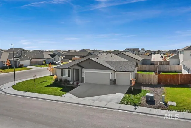 $399,000 | 1025 Southwest Sparrow Pl Mountain, Mountain Home, ID 83647