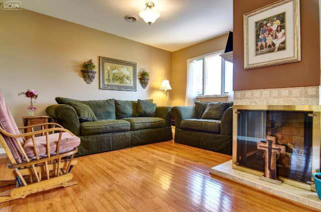 4491 North Gale Road Davison, MI 48423 - Photo 9 of 51 21133526-8.JPG