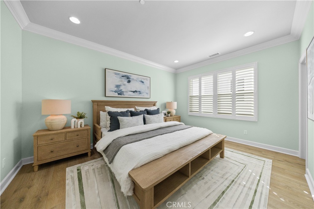 71 Clocktower Irvine, CA 92620 - Photo 37 of 73 Bright secondary bedroom with walk-in closet
