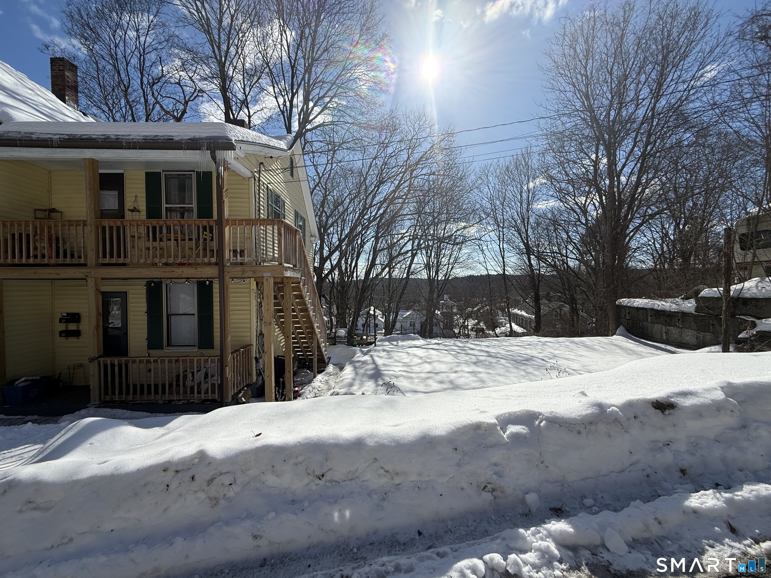 29 Bellevue Street Putnam, CT 06260 - Photo 2 of 24