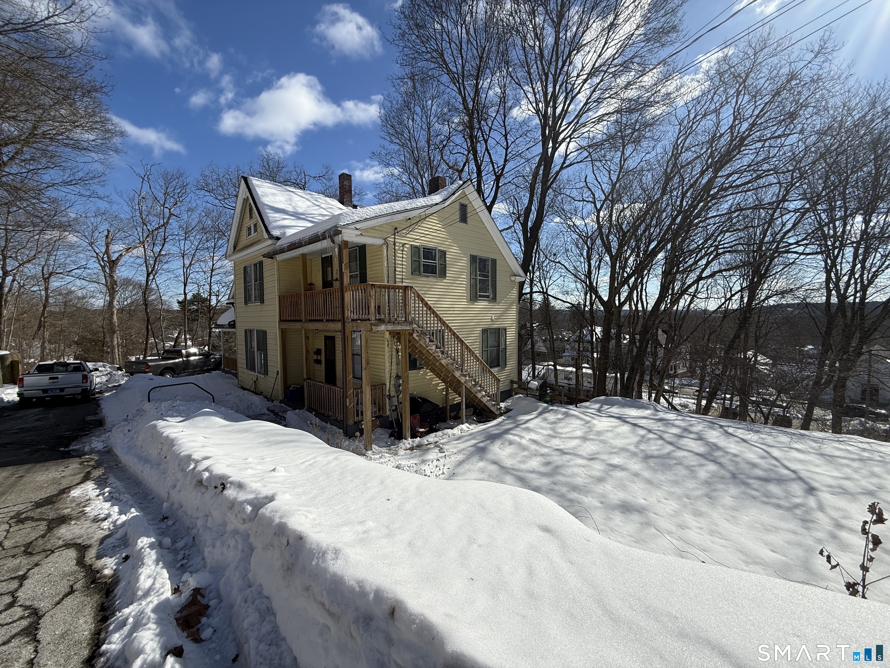 29 Bellevue Street Putnam, CT 06260 - Photo 3 of 24