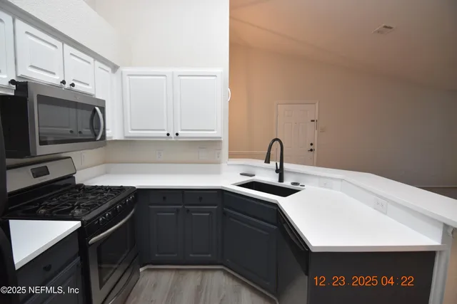$2,100 | 13810 Sutton Park Drive North, Unit 1220, Jacksonville, FL 32224