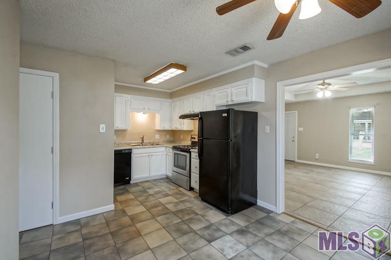 44044 Lake Village Road Prairieville, LA 70769 - Photo 8 of 21