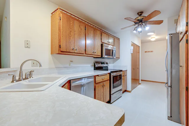 $274,000 | 3810 Wyoming Way, Unit 2, Caledonia, WI 53404