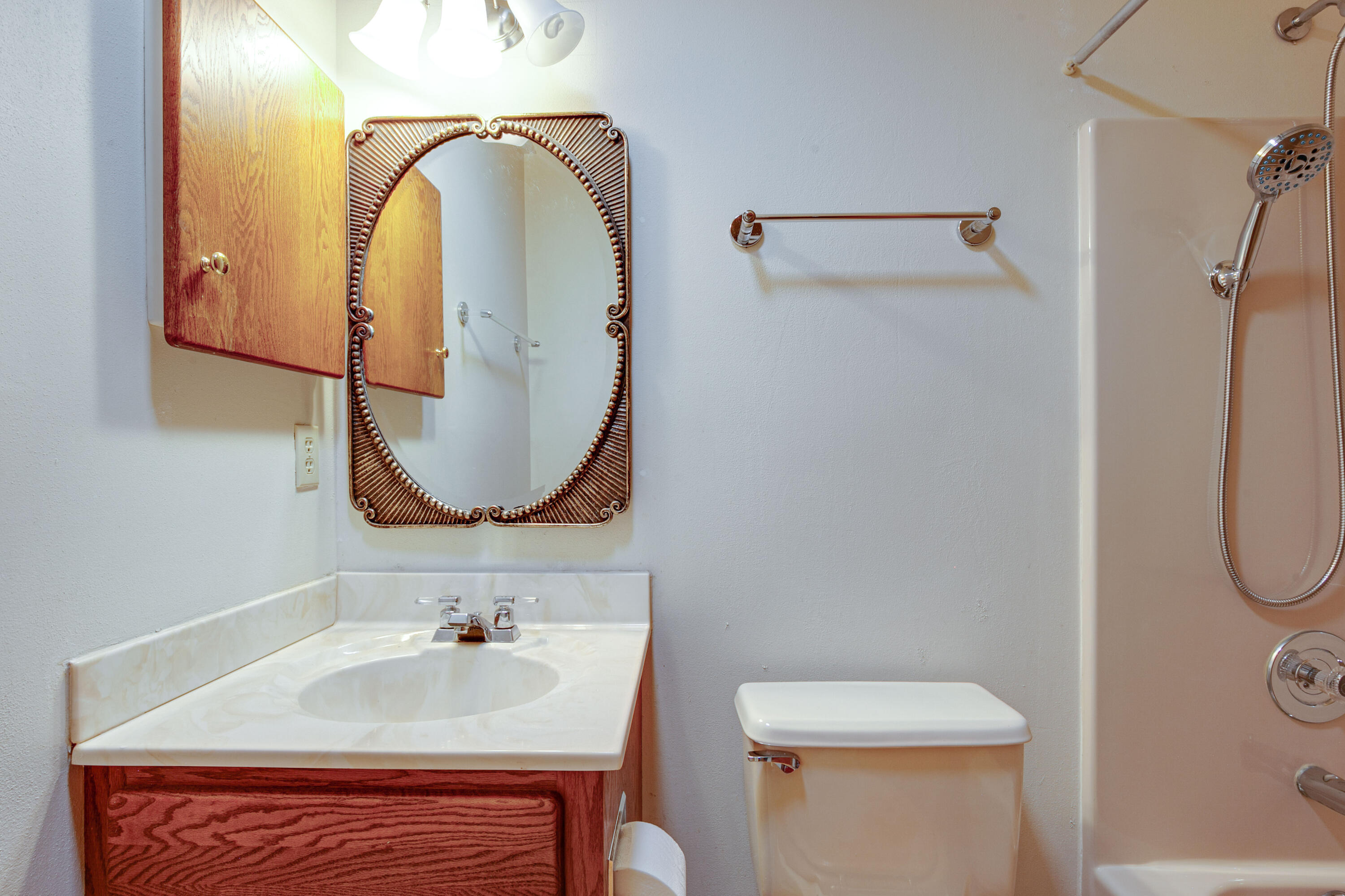3810 Wyoming Way, Unit 2 Caledonia, WI 53404 - Photo 17 of 29 Main Bathroom