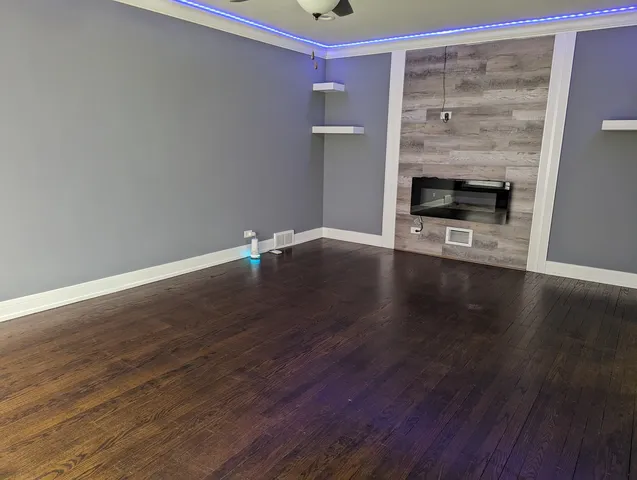 $2,000 | 7946 South Peoria Street, Unit 1, Chicago, IL 60620