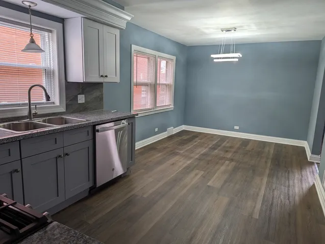 $2,000 | 7946 South Peoria Street, Unit 1, Chicago, IL 60620