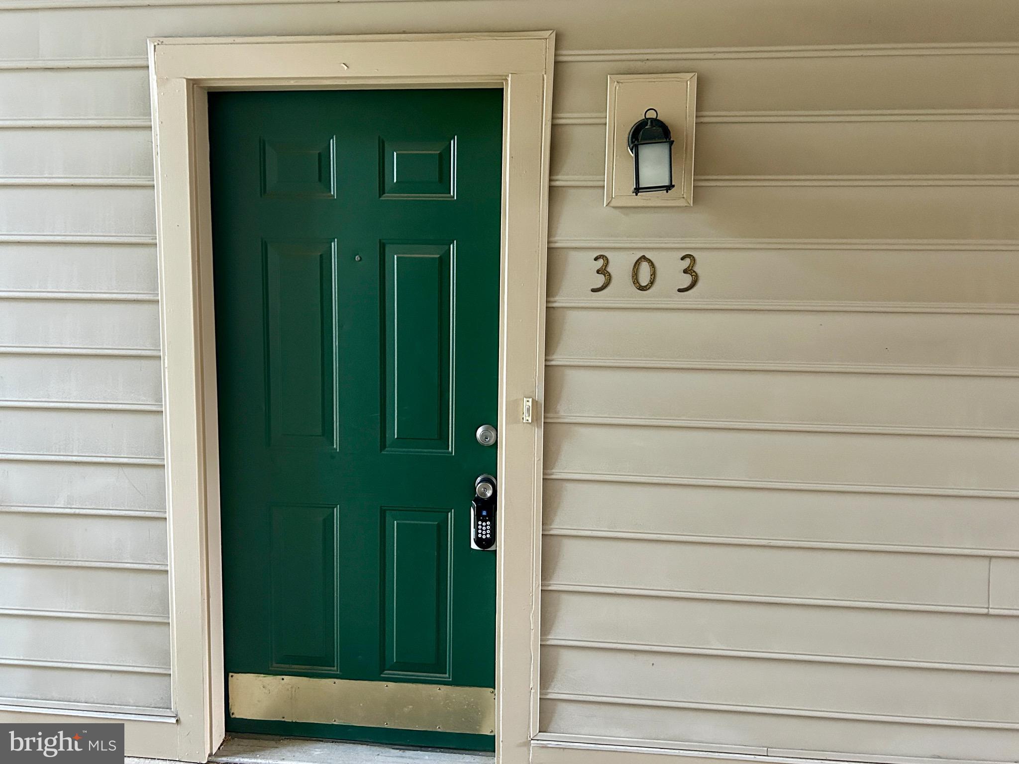 1069 Gardenview Loop, Unit 303 Woodbridge, VA 22191 - Photo 3 of 47
