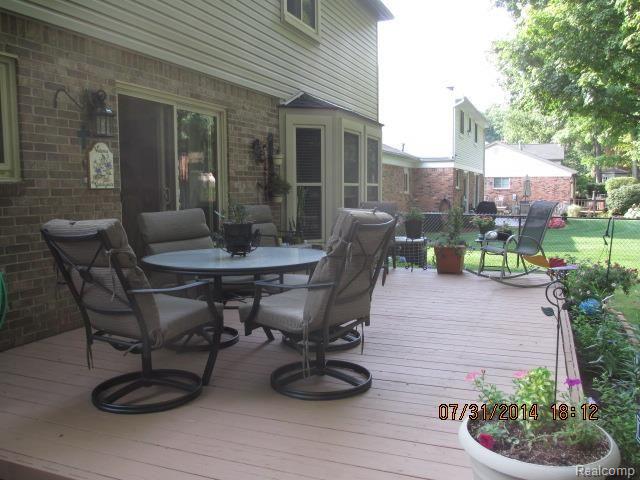 14526 Riverside Drive Livonia, MI 48154 - Photo 27 of 53 080314 166.jpg