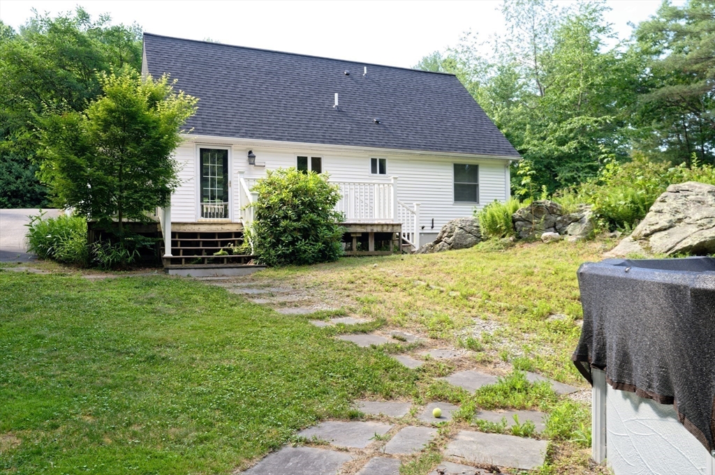 24 Woodland Road Uxbridge, MA 01569 - Photo 33 of 35