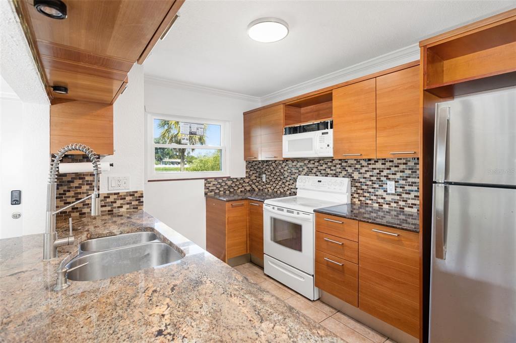 2948 Clark Road, Unit 121 Sarasota, FL 34231 - Photo 13 of 41 Gallery Image 13