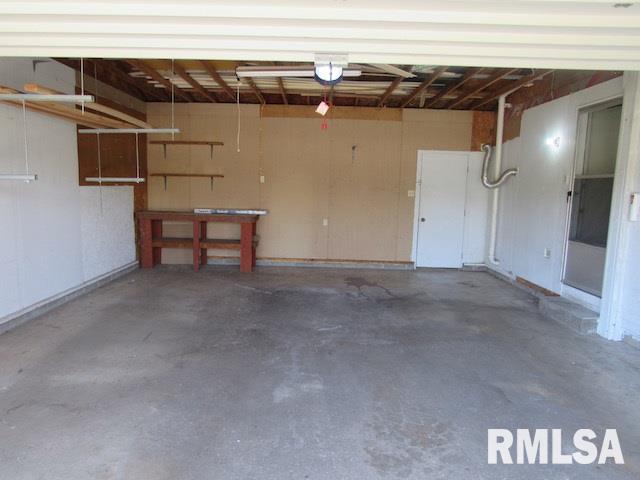 2122 West Alta Road Peoria, IL 61615 - Photo 35 of 36 Gallery Image 35