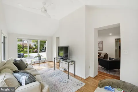 $799,000 | 9601 Bruce Drive, Silver Spring, MD 20901