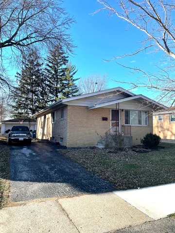 $269,900 | 14540 Kolin Avenue, Midlothian, IL 60445