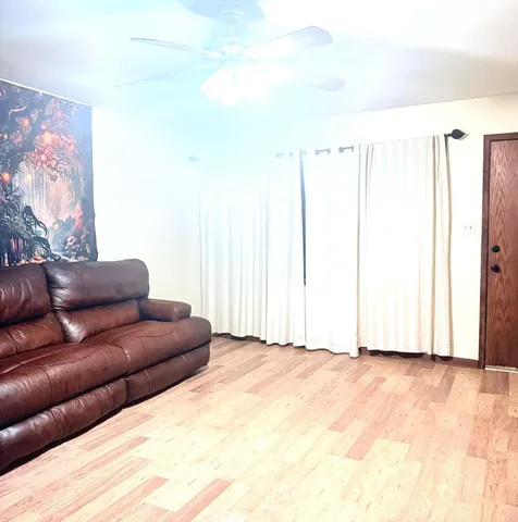 $269,900 | 14540 Kolin Avenue, Midlothian, IL 60445