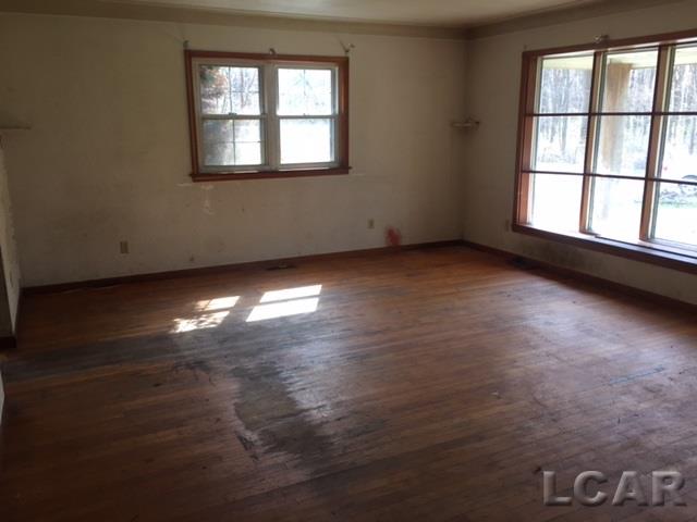 8386 Secor Road Lambertville, MI 48144 - Photo 8 of 26 31291273-7.JPG