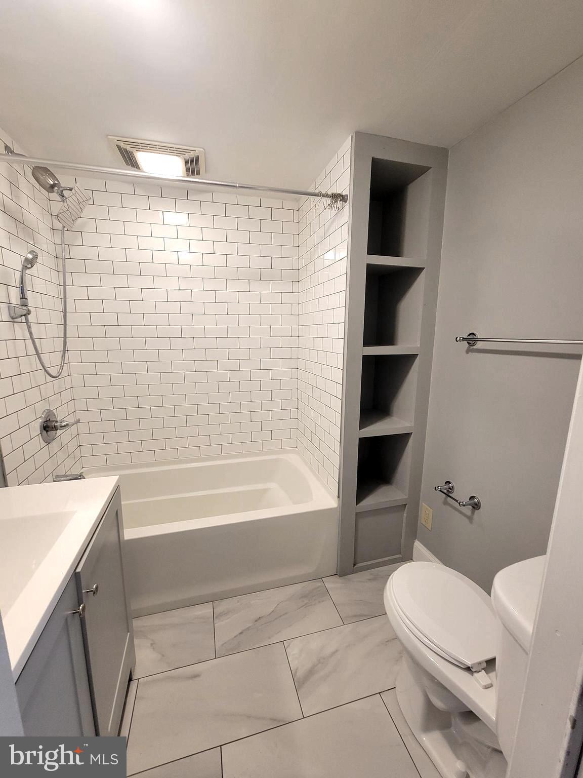 1122 Taylorsville Road, Unit 102 Washington Crossing, PA 18977 - Photo 16 of 21 Bathroom