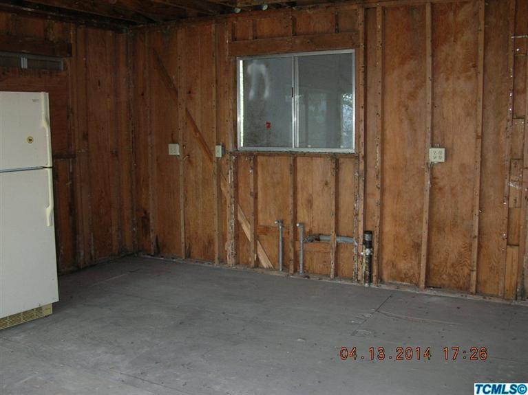 45485 Oak Grove Drive Three Rivers, CA 93271 - Photo 20 of 27 What was the kitchen