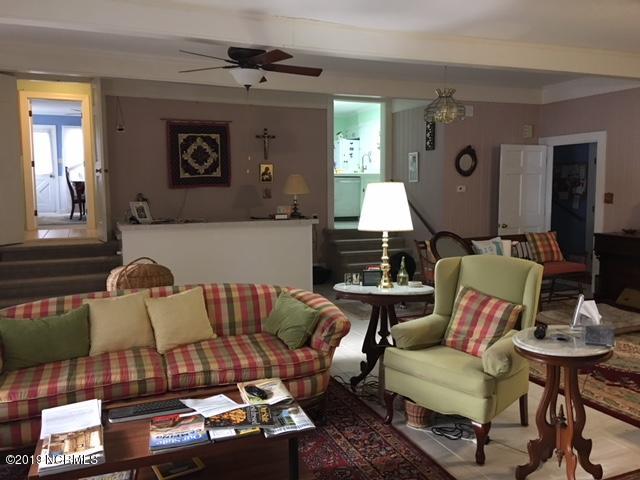 404 Lawson Road Washington, NC 27889 - Photo 5 of 43 IMG_3673