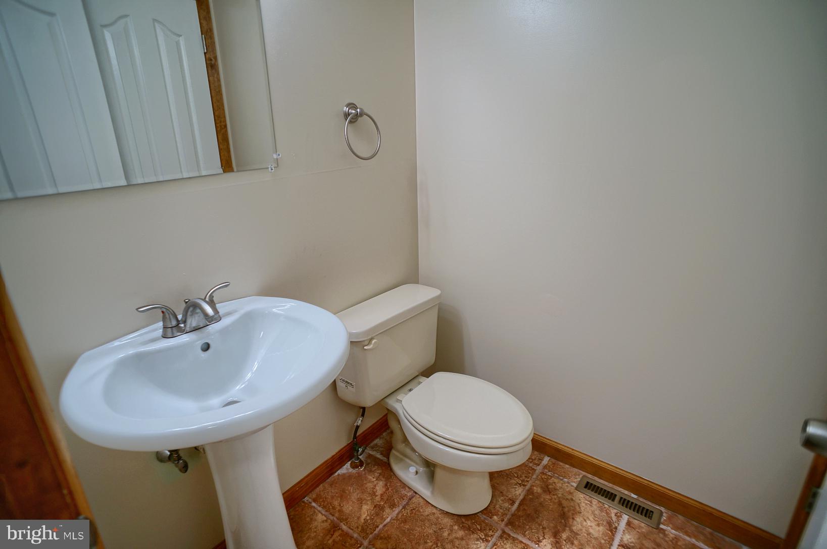 140 Paradise Road New Bloomfield, PA 17068 - Photo 10 of 36 Gallery Image 10