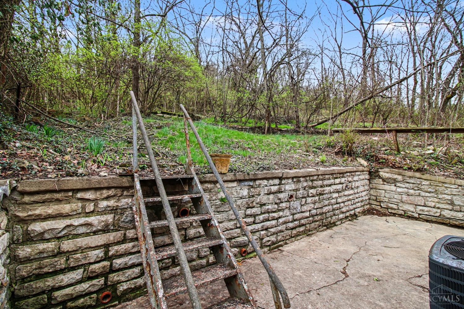 2245 Quebec Road Cincinnati, OH 45205 - Photo 14 of 17 Gallery Image 14