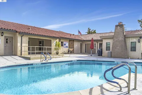 $198,000 | 3263 Vineyard Avenue, Unit 62, Pleasanton, CA 94566