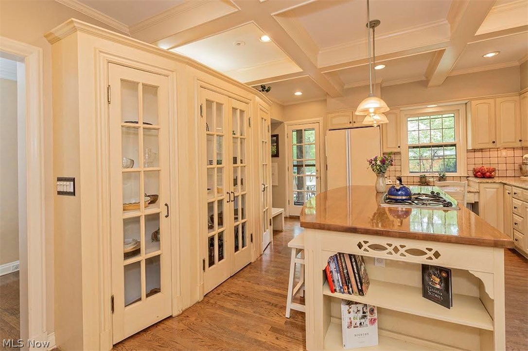 2842 Fontenay Road Cleveland, OH 44120 - Photo 8 of 35 Gallery Image 8