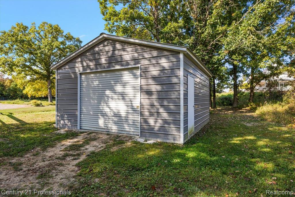 806 Davis Lake Road Lapeer, MI 48446 - Photo 40 of 50 Gallery Image 40