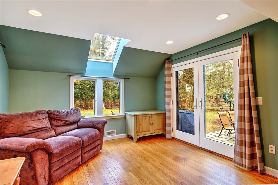 9 Knapton Street Barrington, RI 02806 - Photo 19 of 50
