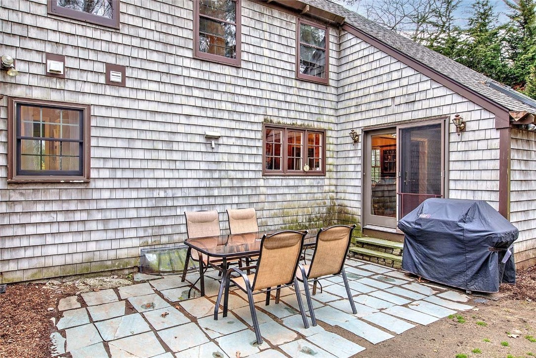 9 Knapton Street Barrington, RI 02806 - Photo 39 of 50