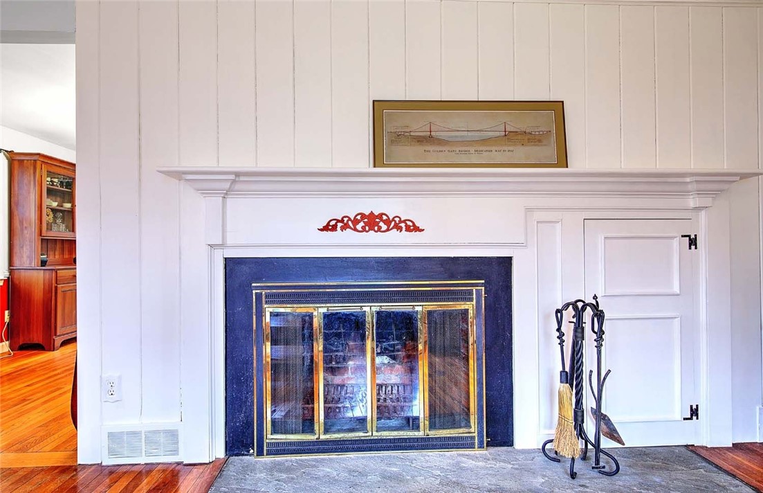9 Knapton Street Barrington, RI 02806 - Photo 6 of 50
