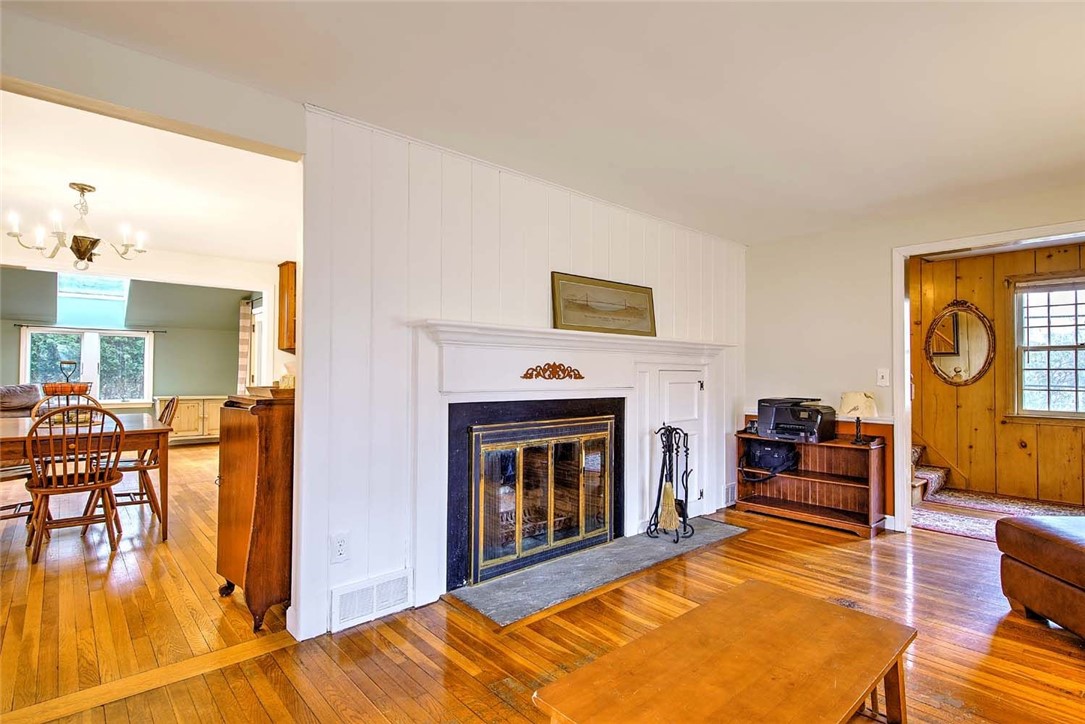 9 Knapton Street Barrington, RI 02806 - Photo 9 of 50