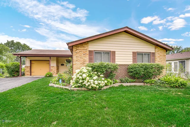 $2,500 | 550 Washington Boulevard, Hoffman Estates, IL 60169