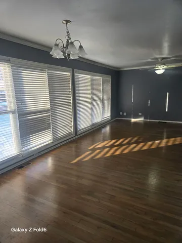 $2,500 | 550 Washington Boulevard, Hoffman Estates, IL 60169