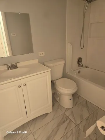 $2,500 | 550 Washington Boulevard, Hoffman Estates, IL 60169