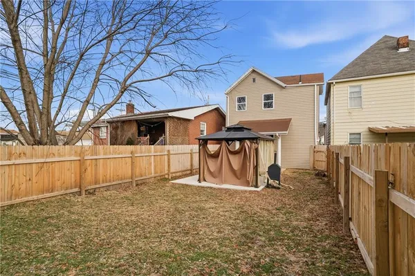 $174,999 | 1022 2nd Avenue, Coraopolis, PA 15108