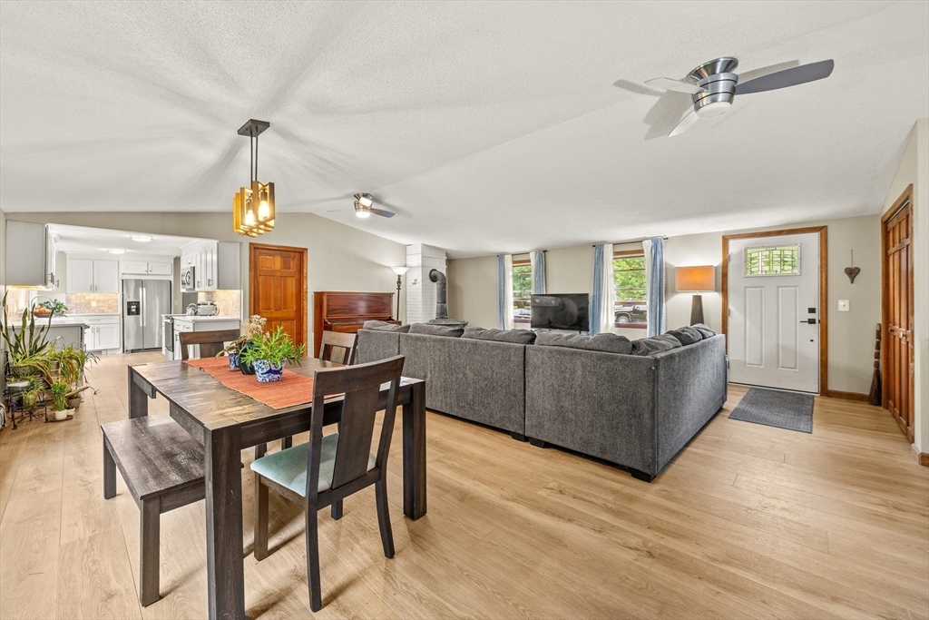 51 Westbrook Road South Hadley, MA 01075 - Photo 4 of 26