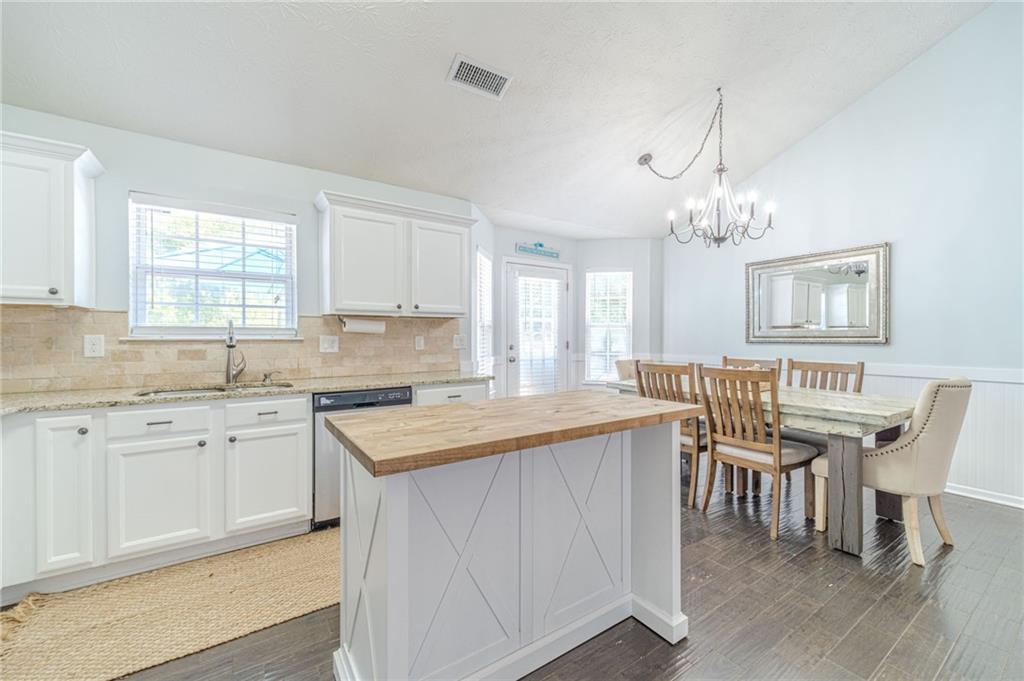 1365 Heatherton Road Dacula, GA 30019 - Photo 10 of 39