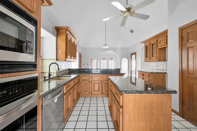 $525,000 | 1803 Quiet Country Court, Houston, TX 77345