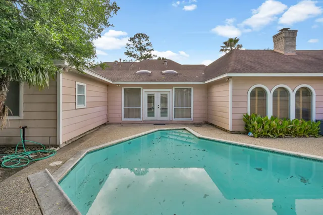 $525,000 | 1803 Quiet Country Court, Houston, TX 77345