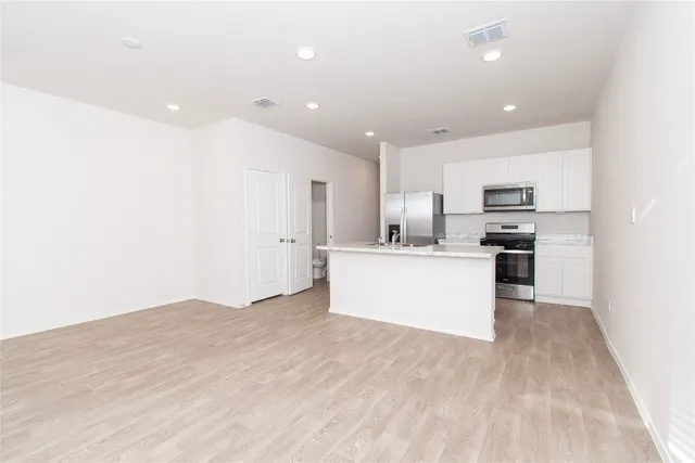 $1,450 | 201 Varner Way, Lockhart, TX 78644