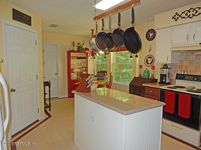 12332 Field Bluff Road Jacksonville, FL 32223 - Photo 11 of 32 KITCHEN