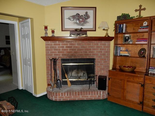 12332 Field Bluff Road Jacksonville, FL 32223 - Photo 18 of 32 FIREPLACE