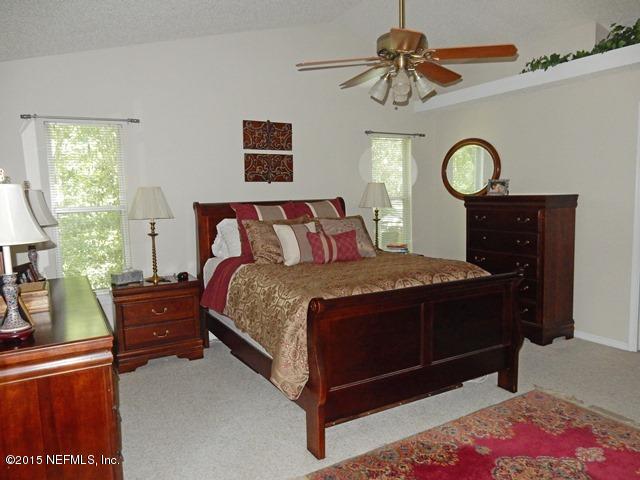 12332 Field Bluff Road Jacksonville, FL 32223 - Photo 20 of 32 MASTER BEDROOM