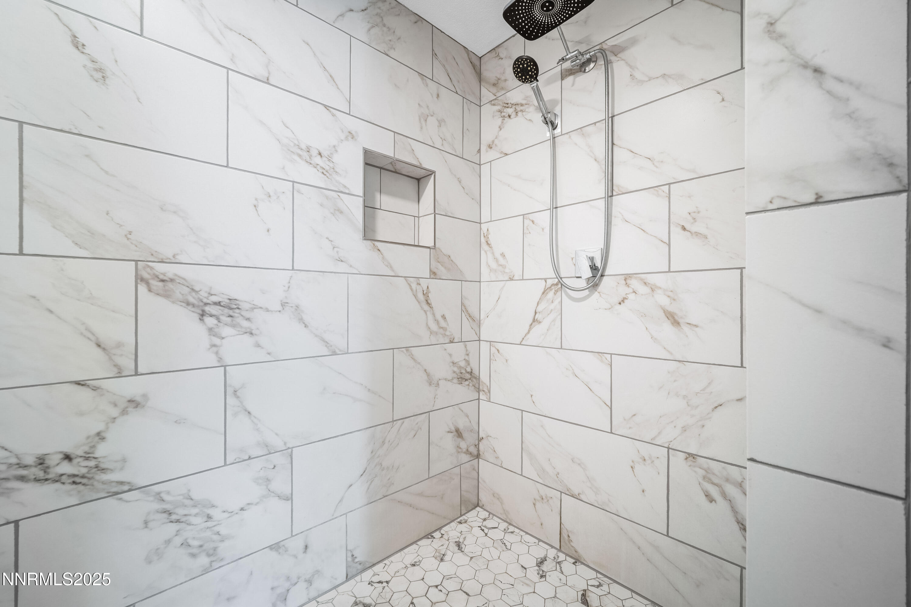 2154 Oppio Street Sparks, NV 89431 - Photo 15 of 21 a bathroom with a shower